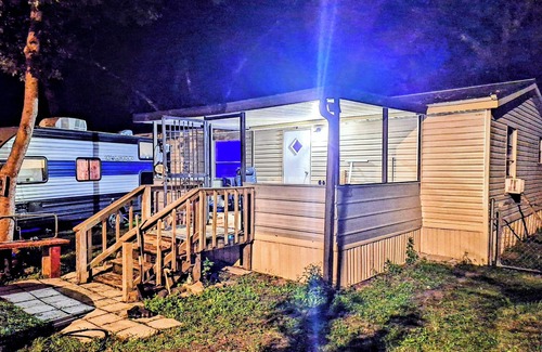 Salt Springs House | Freshly renovated retreat in Salt Springs, FL-1 mile away from Recreation Area.