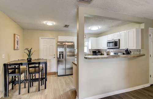Seffner Community Alliance House | Freshly Updated Home less than an hour from Disney