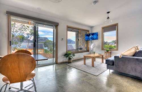 Coles Bay House | Freycinet Stone Studio 7