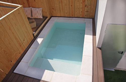 Collblanc y La Torrassa Villa | Fridays Flats Casa Lemonade