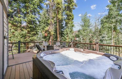 Trafalgar House | Friendly Fox Chalet home