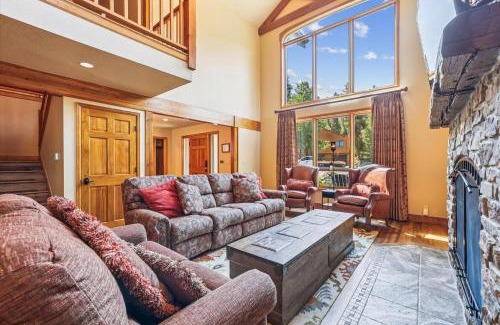 Trafalgar House | Friendly Fox Chalet home