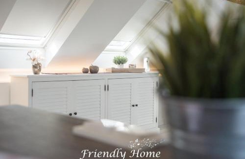 Dersdorf Apartment | Friendly Home - "Helles Dachstudio" Köln Bonn Phantasialand