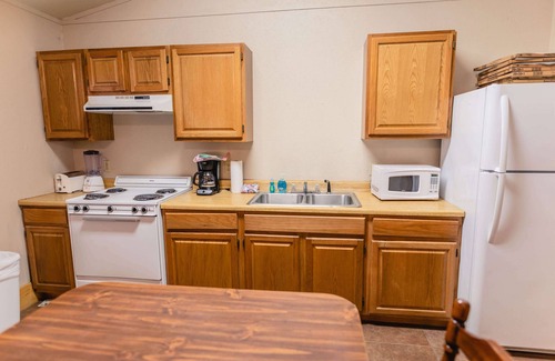 Sabinal Cabin | Frio Country Resort - Within walking distance to the Frio River!