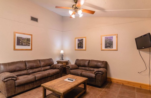 Sabinal Cabin | Frio Country Resort - Within walking distance to the Frio River!