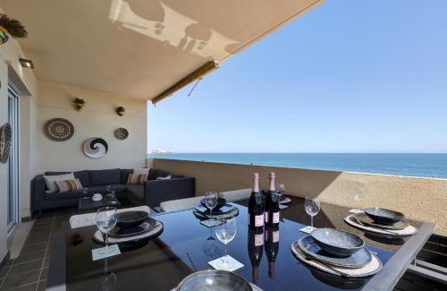 Fuengirola Apartment | Front Row Penthouse Apartment on Carvajal Beach