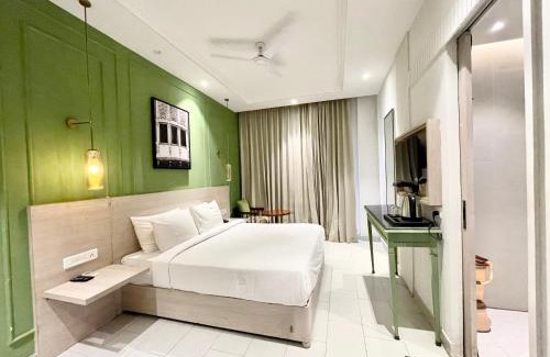 Ujjain Hotel | FRONT SEA VIEW ROOMS with-ROOF TOP SWIMMING POOL LUXUARY HOTEL TB - S- PURI