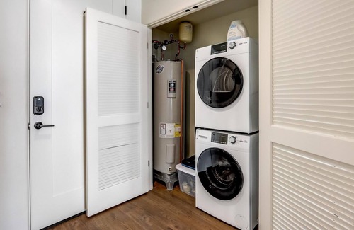 Menlo Park Apartment | Frontdesk | 2 BR Apt close to Downtown