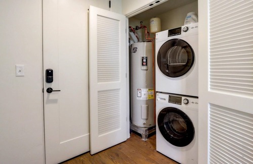 Menlo Park Apartment | Frontdesk | 2 BR Apt in Menlo Park