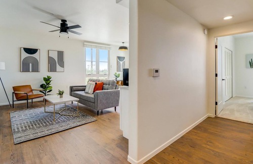 Menlo Park Apartment | Frontdesk | 2 BR Apt in Menlo Park