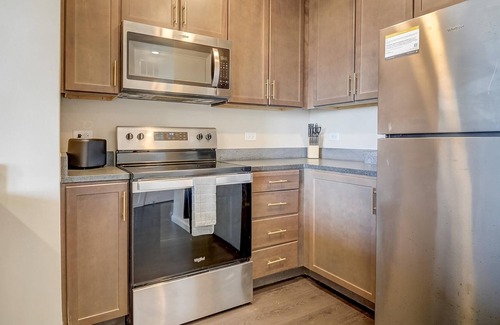 Louisville Apartment | Frontdesk | 2 BR Apt near Cardinal Stadium