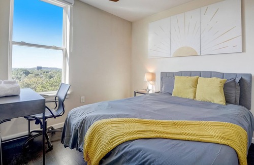Louisville Apartment | Frontdesk | 2 BR Apt near Cardinal Stadium