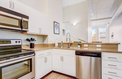 Mile Square Apartment | Frontdesk | 2 BR Apt by Kurt Vonnegut Museum