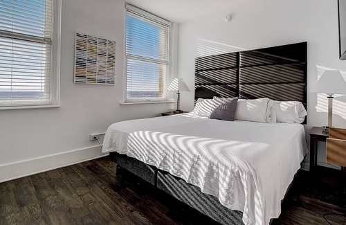 Downtown Fort Worth Apartment | Frontdesk | 2 BR in Sundance Square