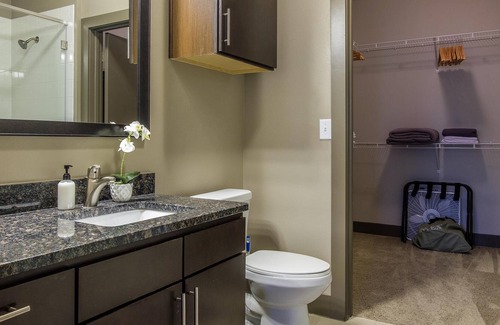 MacGregor Apartment | Frontdesk | Chic Studio Apt Near the Park