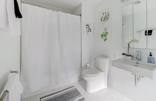 Gateway District Apartment | Frontdesk | Open + Bright Studio Apt in Downtown