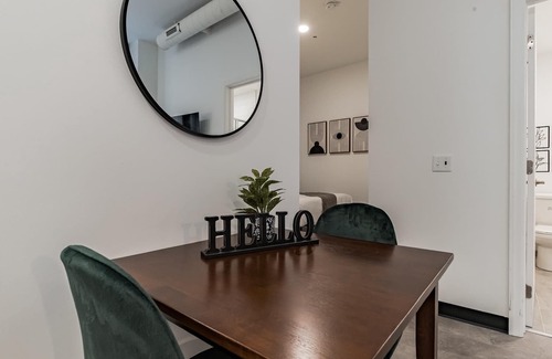 Cultural District Apartment | Frontdesk | Studio Apt close to Andy Warhol Museum