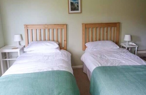 Newtonmore Cottage | Fronthill, NEWTONMORE