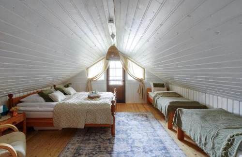 Rovaniemi Apartment | Frosty Brook Cottage Hosted by Hygge Host
