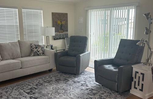 Fort Myers Beach House | Ft Myers Beach 2-bedroom house in over 55 manufactured home gated community