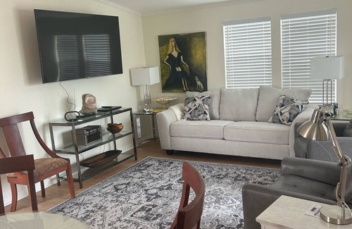 Fort Myers Beach House | Ft Myers Beach 2-bedroom house in over 55 manufactured home gated community