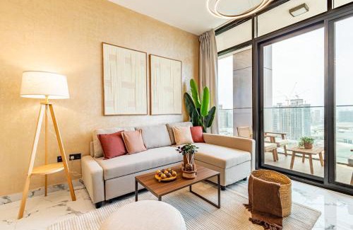 Abu Dhabi Apartment | Full Cleveland & Canal View - Big Balcony - High Floor - 5 min walk from Cleveland, ADGM and Galleria