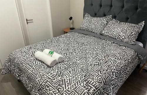 Las Rejas Apartment | Full Equipado a pasos Metro Ecuador
