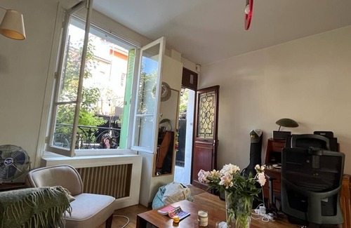 Amerique House | full equipped house with a little private garden in Paris ! 19th arrondissement