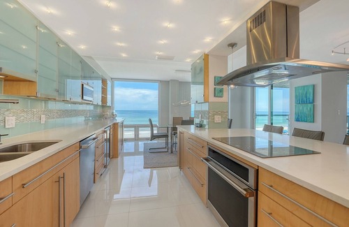 Longboat Key Condo | Full Gulf Front Gorgeous Condo