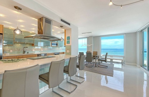Longboat Key Condo | Full Gulf Front Gorgeous Condo