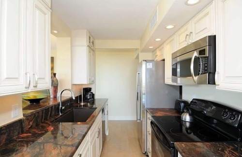 Siesta Key Condo | Full Gulf Views Across from Siesta Key Beach