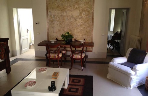 Santo Spirito Apartment | Full of light Cottage Flat Garden view of XVIII Century Palace with Doorman