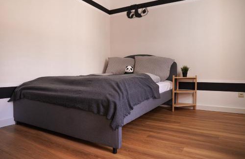 Halle Apartment | FullHouse - Halle - T28 - Panda Apartment