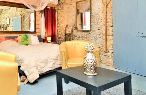 Salazac House | Fully air-conditioned detached village house in a small village in the countryside.