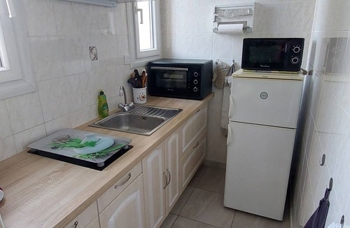 Greoux-les-Bains Apartment | Fully equipped studio in a quiet residence