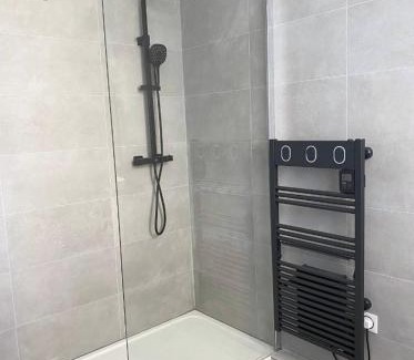 Cote Ouest Ormeaux Apartment | Fully equipped luxury studio Center and beach 5 min away