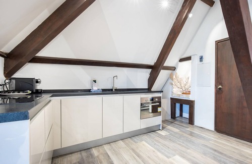Pietermaai District Apartment | Fully Equipped Modern Loft - Hidden Gem in Willemstad