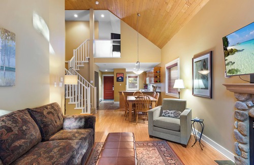 Regional District of Nanaimo Cabin | Fully-equipped near Rathtrevor Beach!