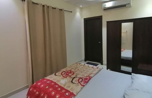 Jeddah Apartment | Fully Furnished 3 BHK Spacious Apt Near US Consulate