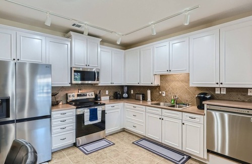 Greeley Condo | Fully furnished Condo within 8 minutes to UC Health or NCMC