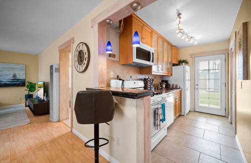 Imperial Beach House | Fully Furnished 2 Bedroom Monthly Rental in Imperial Beach