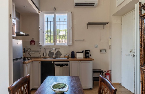 Trastevere Apartment | Fully outfitted pied-à-terre in cozy Trastevere - Wifi, Heating, A/C