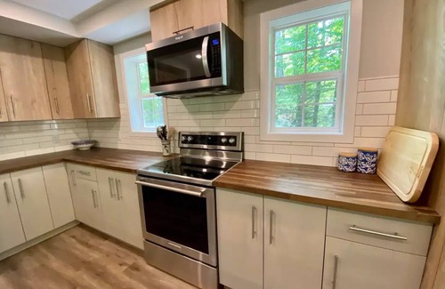 Machar Cottage | Fully renovated 4 season cottage on pristine lake