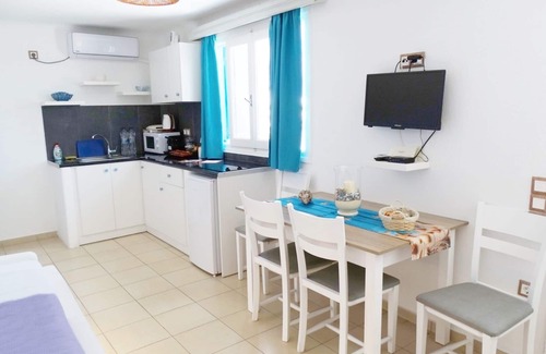Ano Mera Apartment | Fully Renovated Apartment for 5 persons