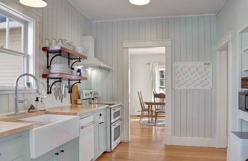Montrose House | Fully Renovated Historic 1920's Bungalow on 1-acre/Pet Friendly!
