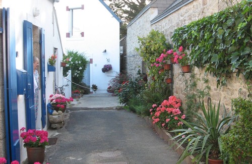Combrit House | Fully renovated house, suitable for one couple (plus one child)