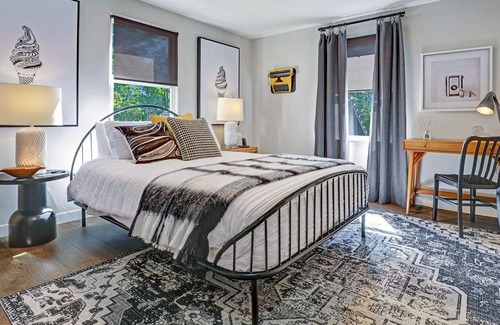 Northgate House | Fully Renovated Seattle Style Close to Major Amenities
