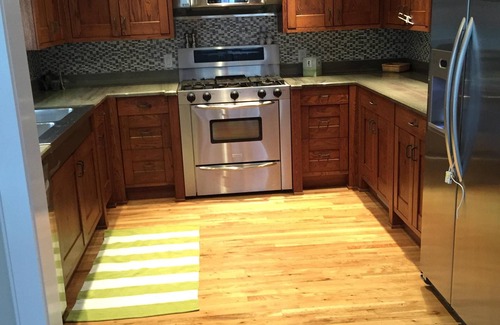 Culloden Shores House | Fully Renovated. Stroll to sound.