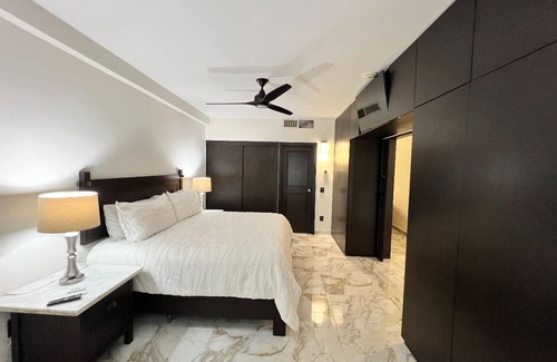 Flamingos Resort | Fully renovated top floor oceanfront condo.