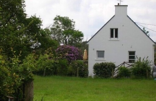 Carnac Apartment | Fully self-catered apartment in the first floor of a detached house